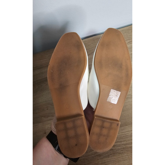 Cuccoo White Slip-On Loafers Flats with Gold Chain Detail –Women's Size 39 - Picture 6 of 7